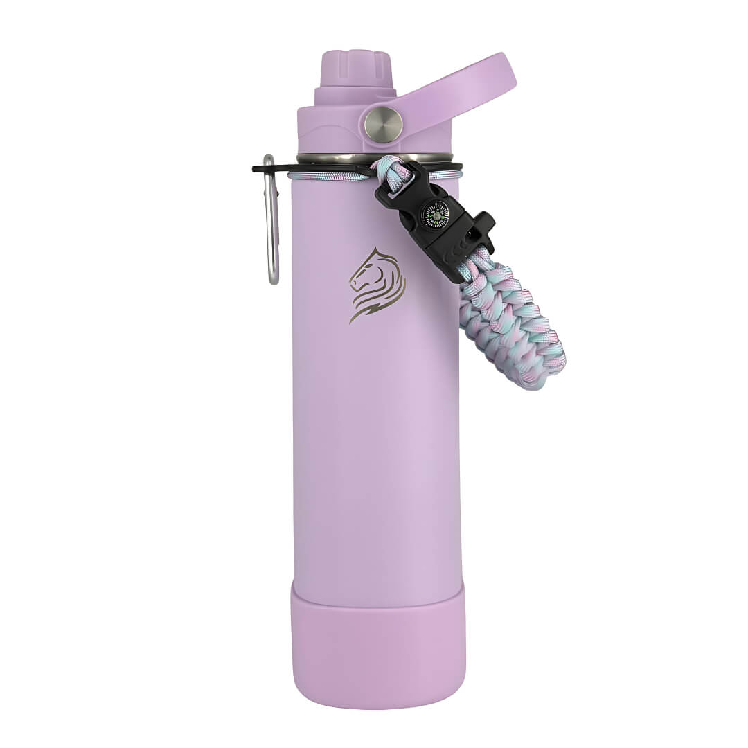 Coolnmore-Lavender θερμος νερου 750ml. Purple water bottle with a carabiner and lion emblem on a white background