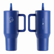 Το Coolnmore Traveller Tumbler Navy blue 1000ml είναι ένα πολυλειτουργικό, πρακτικό και κομψό ποτήρι θερμός ενος λιτρου  για οσους ειναι συνεχως εν κινησει