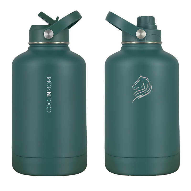 coolnmore moss green μπουκαλι θερμος 1.5 λιτρο. Two teal water bottles with screw-on lids on a white background