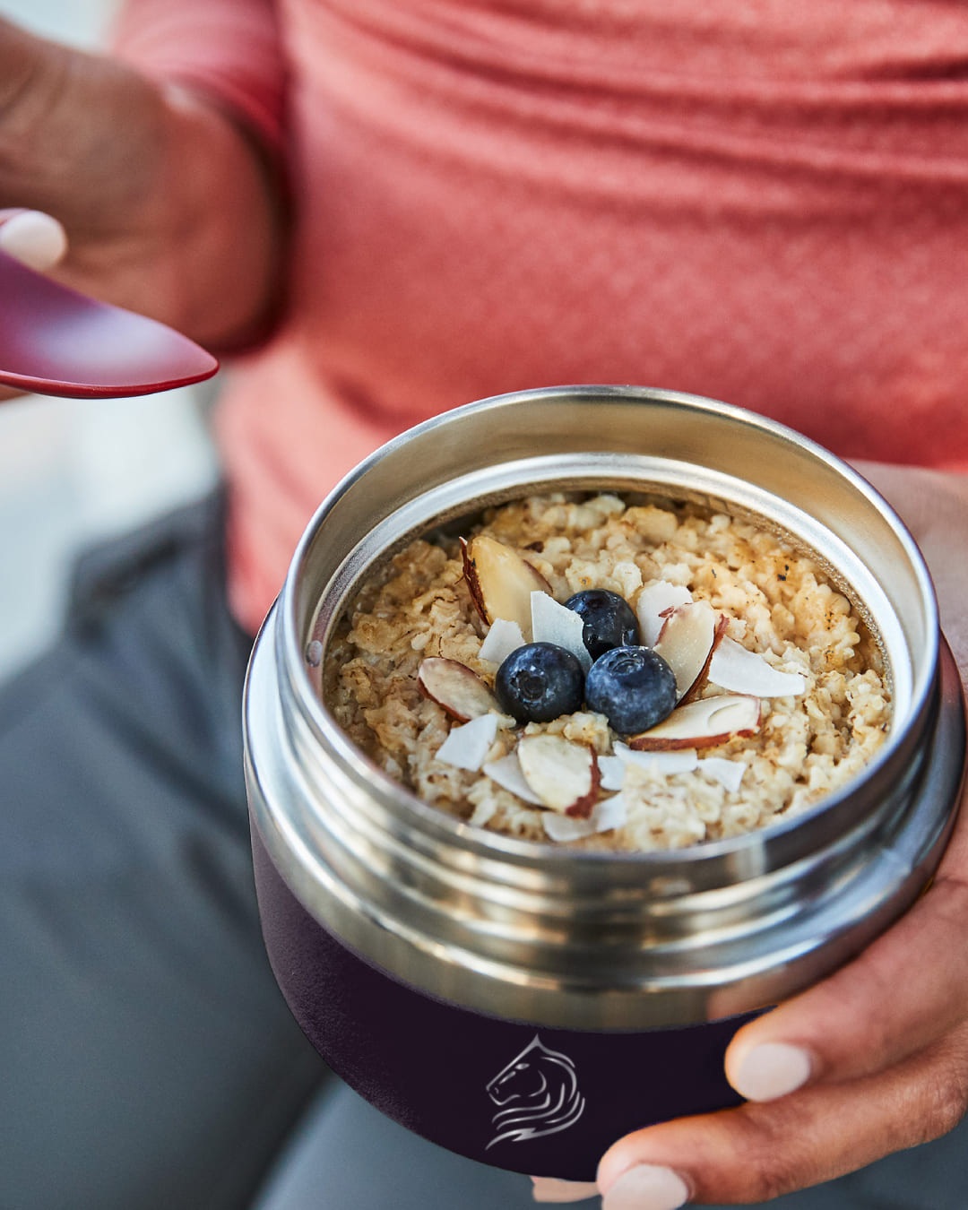 Δοχείο φαγητού θερμός Coolnmore Noir 600ml: Απολαύστε ολα τα φαγητα σας ζεστά ή κρύα για ώρες με το ανοξείδωτο θερμός φαγητού. Φαγητοδοχείο θερμός διπλού τοιχώματος. Θερμός φαγητού για το σχολείο, την εκδρομή. Θερμός φαγητού για μωρά